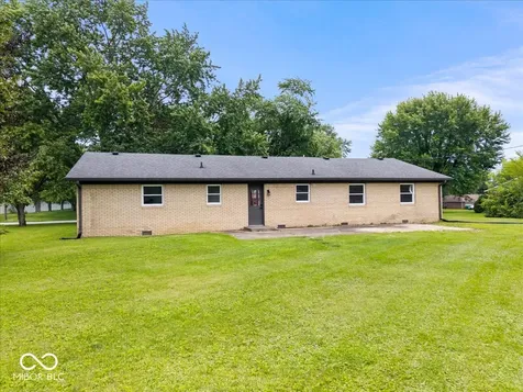 66 Plainview Avon IN 46123