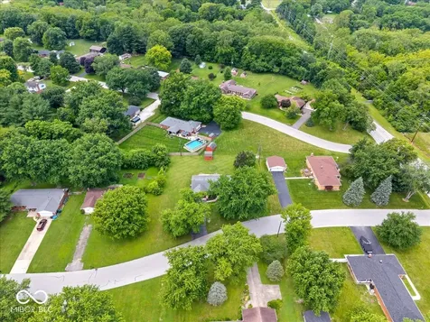 66 Plainview Avon IN 46123