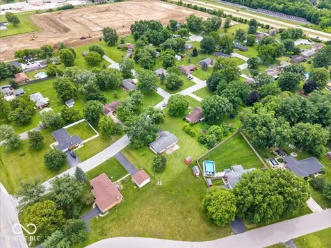 66 Plainview Avon IN 46123
