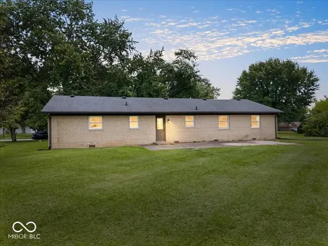 66 Plainview Avon IN 46123