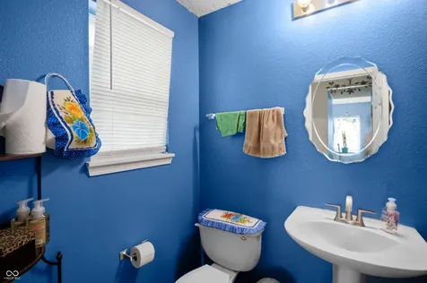 3087 Rolling Knoll Lane Columbus IN 47201