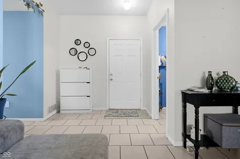 3087 Rolling Knoll Lane Columbus IN 47201