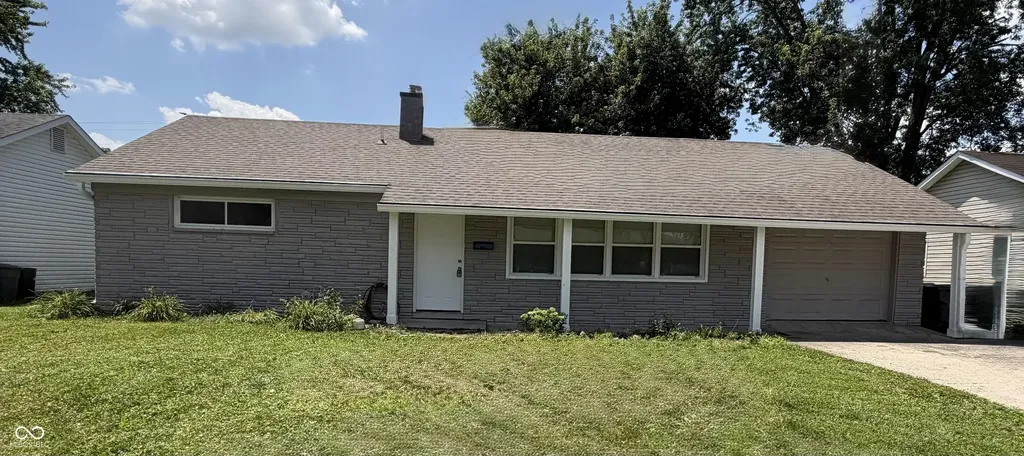 18 Sayre Drive Greenwood IN 46143