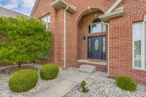 6126 Basswood Drive Columbus IN 47201