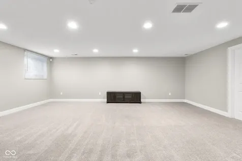 6126 Basswood Drive Columbus IN 47201