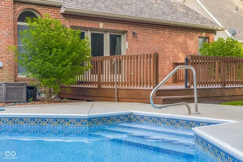 6126 Basswood Drive Columbus IN 47201
