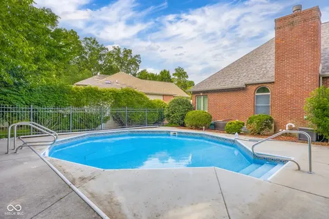 6126 Basswood Drive Columbus IN 47201