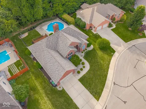6126 Basswood Drive Columbus IN 47201