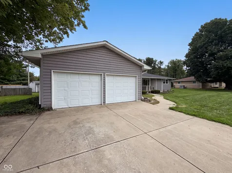 902 W Highland Drive Shelbyville IN 46176