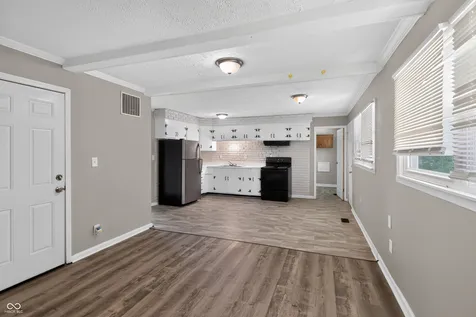 8707 Elmonte Drive Indianapolis IN 46226