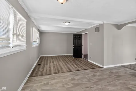 8707 Elmonte Drive Indianapolis IN 46226