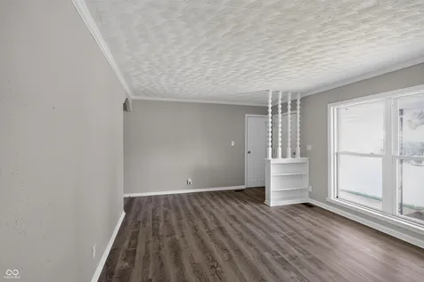 8707 Elmonte Drive Indianapolis IN 46226