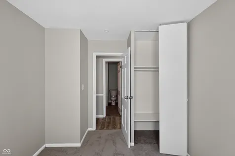 8707 Elmonte Drive Indianapolis IN 46226