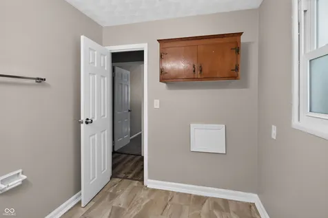 8707 Elmonte Drive Indianapolis IN 46226