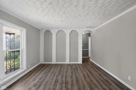 8707 Elmonte Drive Indianapolis IN 46226
