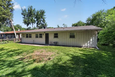 8707 Elmonte Drive Indianapolis IN 46226