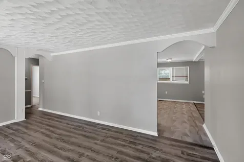 8707 Elmonte Drive Indianapolis IN 46226