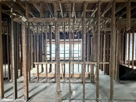 2854 N Illinois Street Indianapolis IN 46208