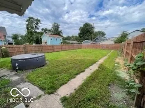 2230 Bellefontaine Indianapolis IN 46205