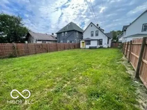 2230 Bellefontaine Indianapolis IN 46205