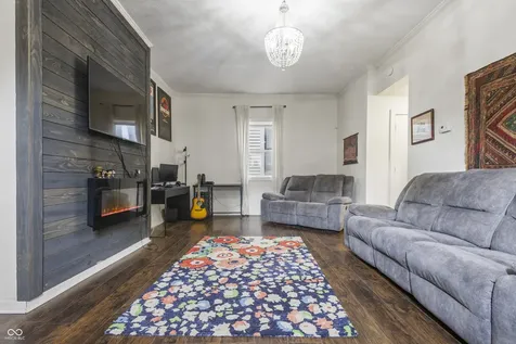 822 N Beville Avenue Indianapolis IN 46201