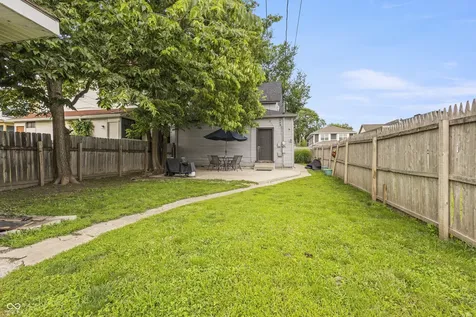 822 N Beville Avenue Indianapolis IN 46201