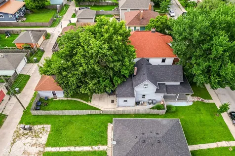 822 N Beville Avenue Indianapolis IN 46201