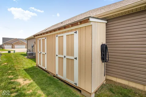 2818 Larkspur Drive Lebanon IN 46052