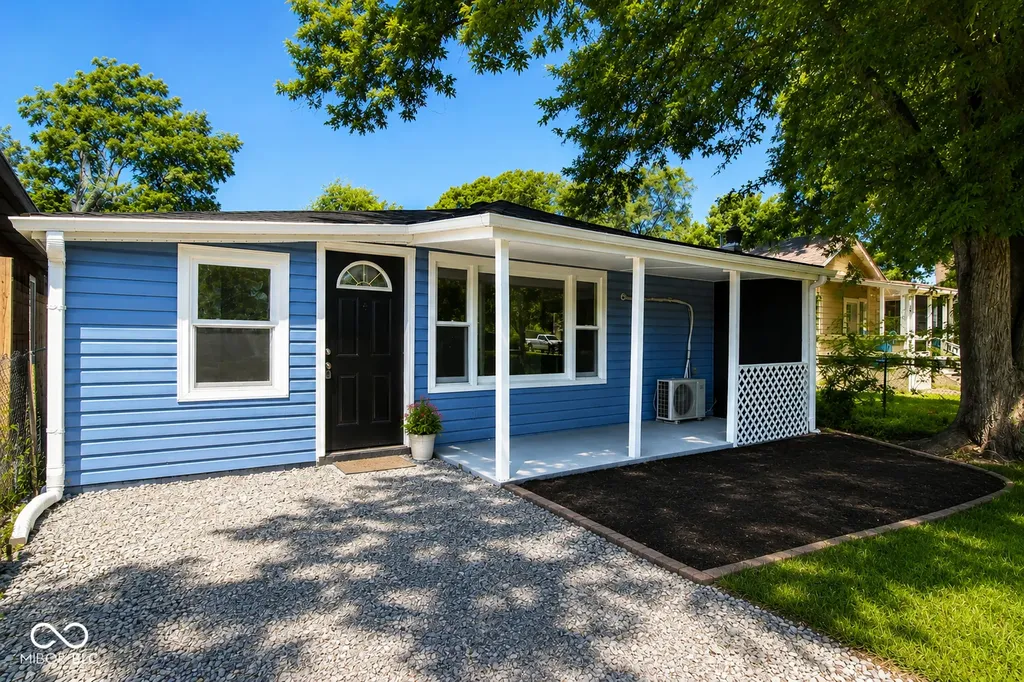 2504 Collier Street Indianapolis IN 46241