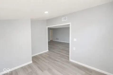 2504 Collier Street Indianapolis IN 46241