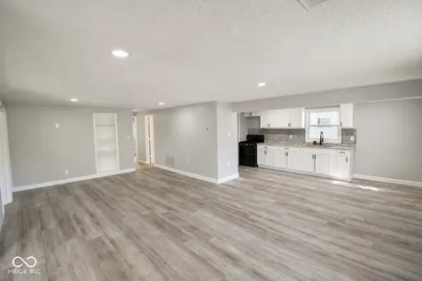 2504 Collier Street Indianapolis IN 46241