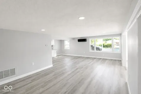 2504 Collier Street Indianapolis IN 46241