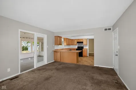 7558 Rogers Drive Indianapolis IN 46214