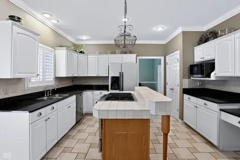8611 Modesto Court Indianapolis IN 46278