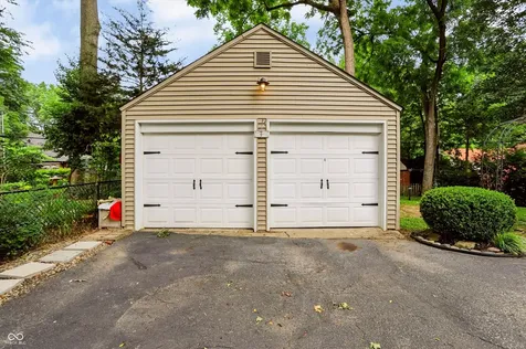 5725 N College Avenue Indianapolis IN 46220