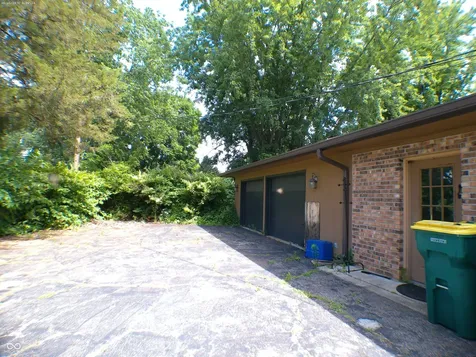 1120 Hillview Drive Franklin IN 46131