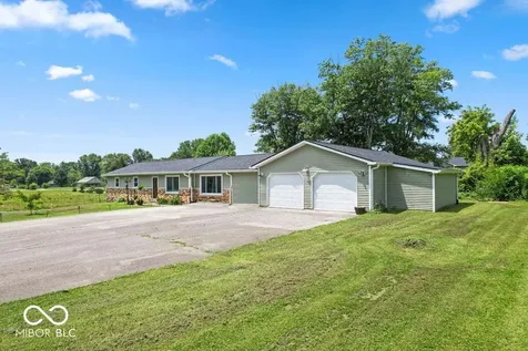 387 Center Street Spencer IN 47460