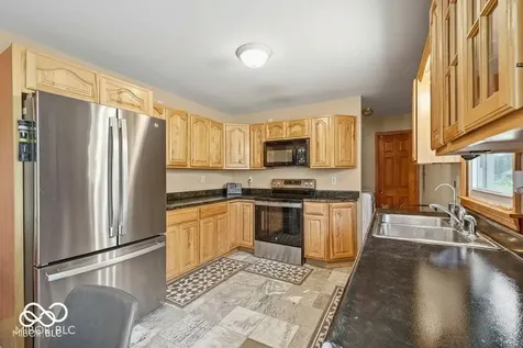 387 Center Street Spencer IN 47460
