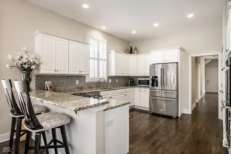 451 Burlington Lane Carmel IN 46032