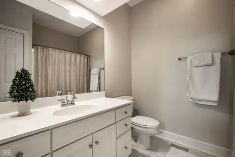 451 Burlington Lane Carmel IN 46032