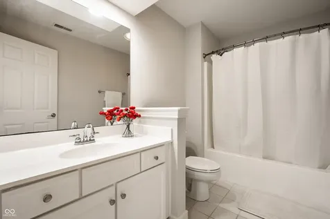 451 Burlington Lane Carmel IN 46032