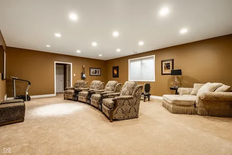 451 Burlington Lane Carmel IN 46032
