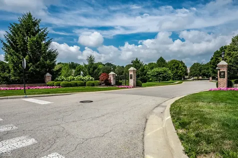 451 Burlington Lane Carmel IN 46032