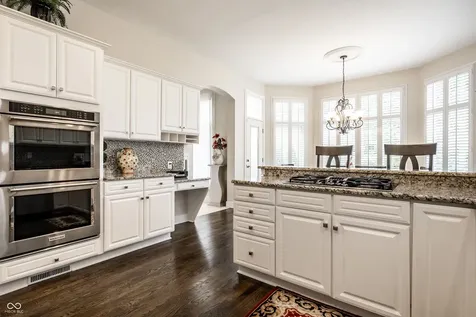 451 Burlington Lane Carmel IN 46032