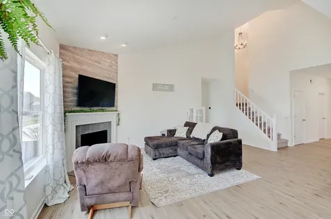 8727 Stoddard Lane Indianapolis IN 46217