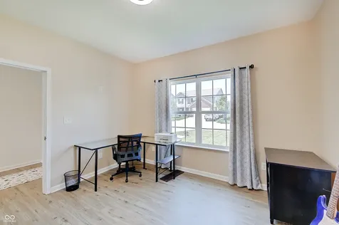 8727 Stoddard Lane Indianapolis IN 46217