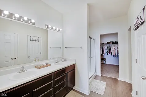 8727 Stoddard Lane Indianapolis IN 46217