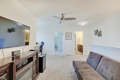 8727 Stoddard Lane Indianapolis IN 46217