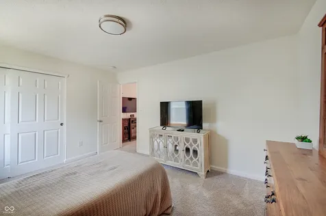 8727 Stoddard Lane Indianapolis IN 46217