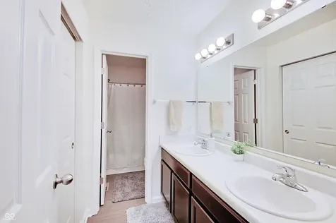 8727 Stoddard Lane Indianapolis IN 46217